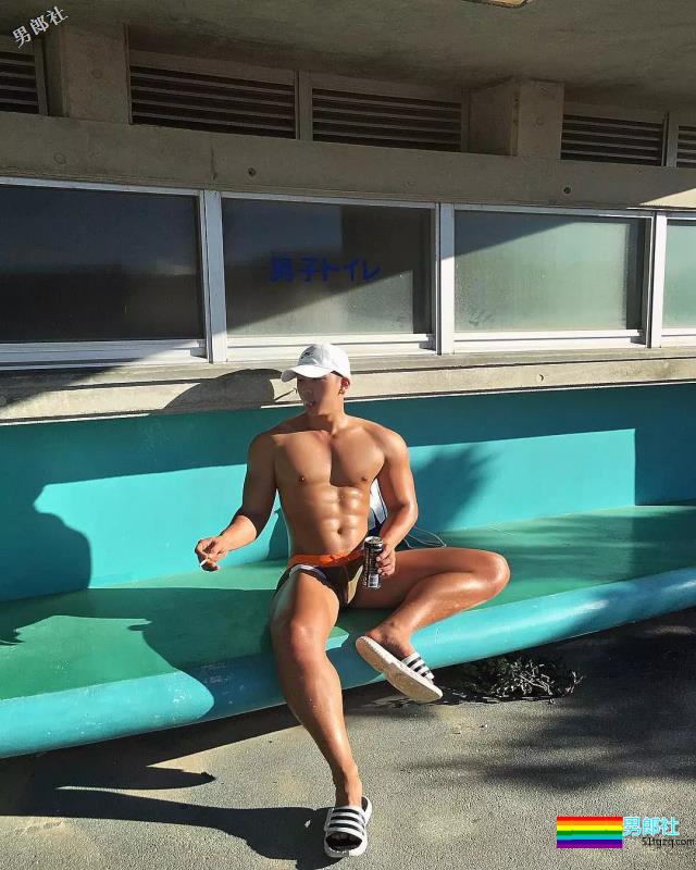 大胸肌叮当猫扒到了,在线晒翘臀,私底下太Sexxxxxy! - 51虹马 大胸肌叮当猫扒到了,在线晒翘臀,私底下太Sexxxxxy! - 51虹马