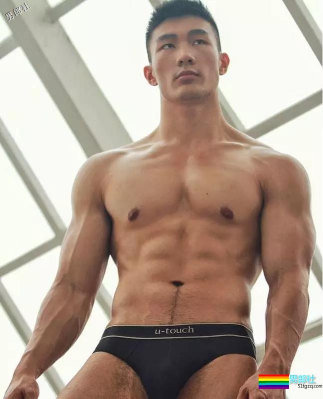 血洗朋友圈的樊野新宠，头枕大腿硬照已出。 - 51虹马