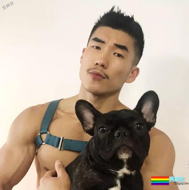 血洗朋友圈的樊野新宠,头枕大腿硬照已出。 - 51虹马 血洗朋友圈的樊野新宠,头枕大腿硬照已出。 - 51虹马