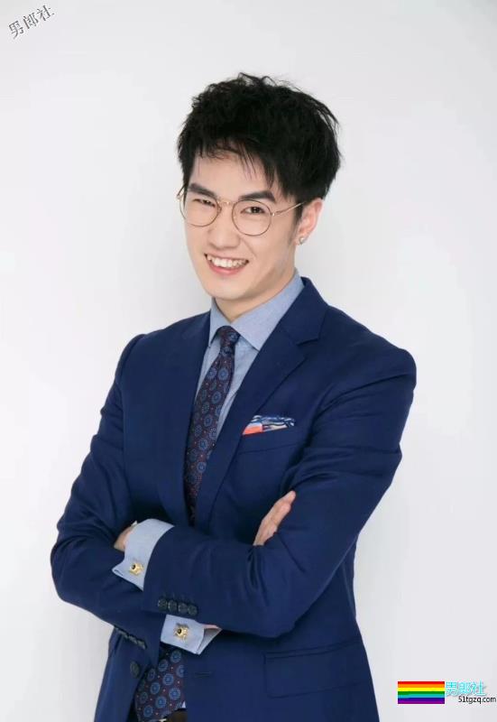 帅医生酷似刘昊然却更“大”，给何炅拔罐上热搜 - 51虹马