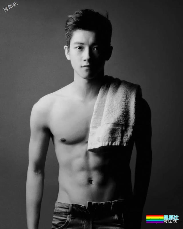 94年飞行员制服小奶狗，最想嫁的A&F签约男模，腹肌人鱼线圈粉又吸睛！ - 51虹马