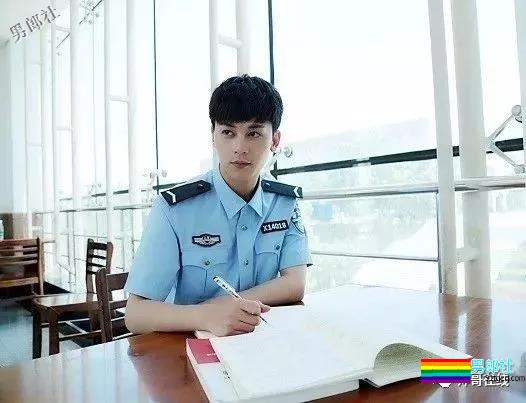 清爽干净的校草小哥哥，是你想相亲的男朋友吗？-51虹马