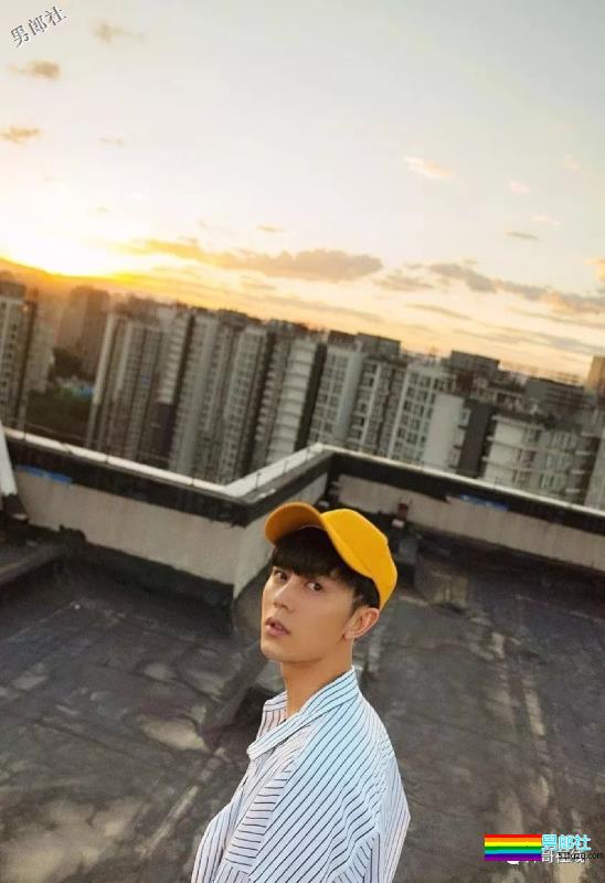 清爽干净的校草小哥哥,是你想相亲的男朋友吗? - 51虹马 清爽干净的校草小哥哥,是你想相亲的男朋友吗? - 51虹马