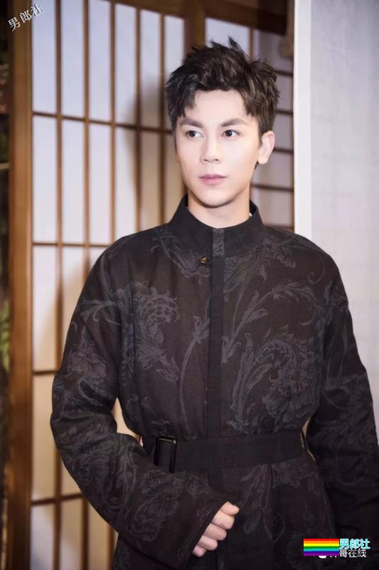 清爽干净的校草小哥哥,是你想相亲的男朋友吗? - 51虹马 清爽干净的校草小哥哥,是你想相亲的男朋友吗? - 51虹马