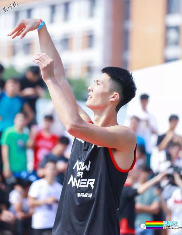 汕头大学篮球队颜值担当！2米05健身露内裤边-51虹马