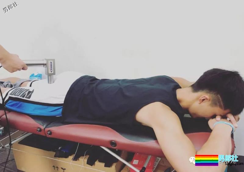 汕头大学篮球队颜值担当！2米05健身露内裤边 - 51虹马