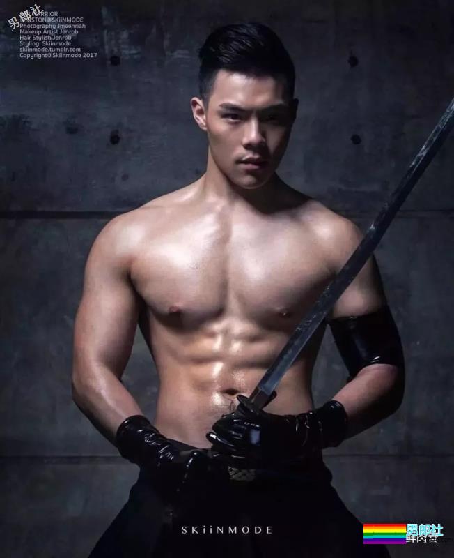 肌肉白袜男被疯狂盗图！他的博客更刺激！ - 51虹马