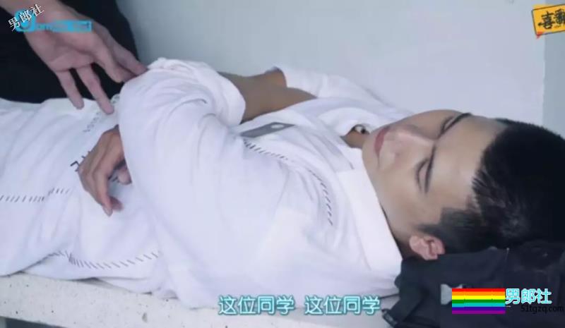 帅痞攻 X 呆萌受 男女同争一夫的故事？甜茶新片来袭！ - 51虹马