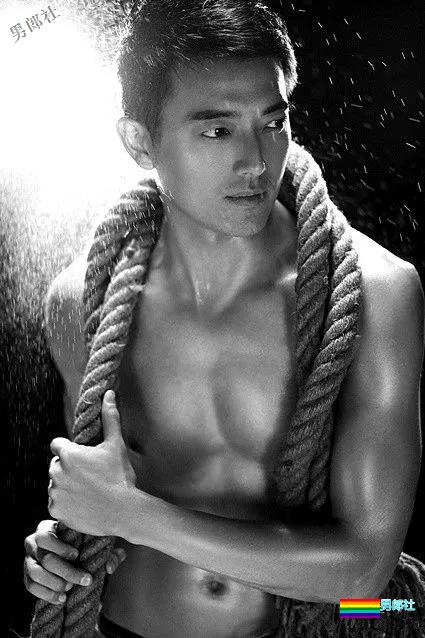 言承旭与寸头胡渣男同居？这个公狗腰肌肉男，我可以！ - 51虹马