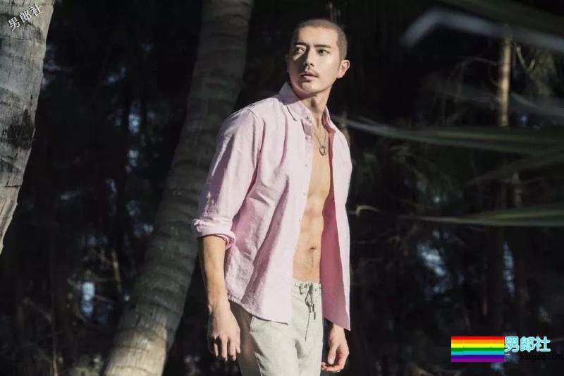 言承旭与寸头胡渣男同居？这个公狗腰肌肉男，我可以！ - 51虹马