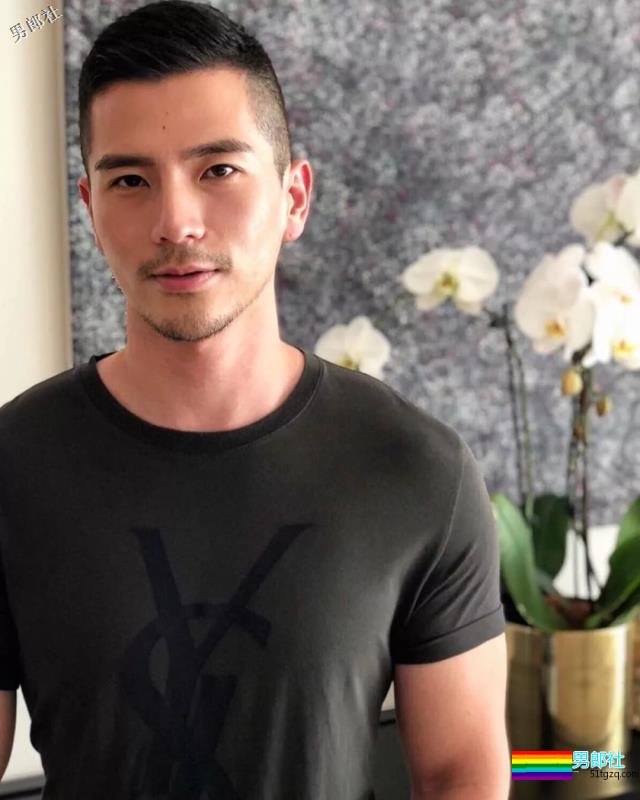 帅哥欧巴自爆入熊池,自拍竟有这么多小心机?-51虹马