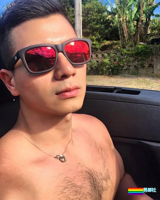 帅哥欧巴自爆入熊池,自拍竟有这么多小心机? - 51虹马 帅哥欧巴自爆入熊池,自拍竟有这么多小心机? - 51虹马