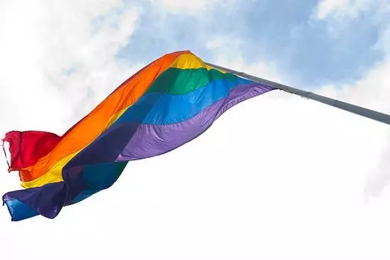 因同性恋身份被辞退？新型艾滋病疫苗证实有效？ - 51虹马