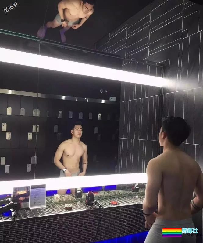 越南名暖小哥哥高清床上翘臀照流出各种姿势任你欣赏 - 51虹马