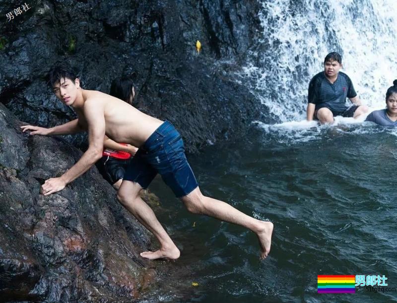 luck小奶狗天菜，屏里肌肉硬汉，屏外逗比天真浪漫！！ - 51虹马