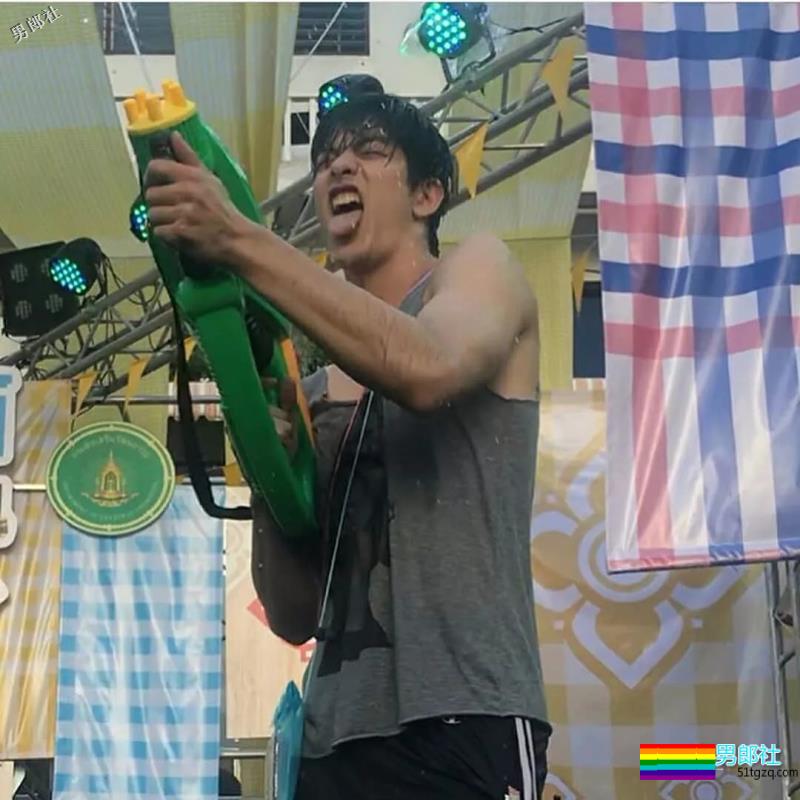 luck小奶狗天菜，屏里肌肉硬汉，屏外逗比天真浪漫！！ - 51虹马