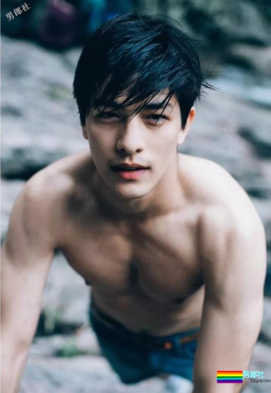 luck小奶狗天菜，屏里肌肉硬汉，屏外逗比天真浪漫！！ - 51虹马