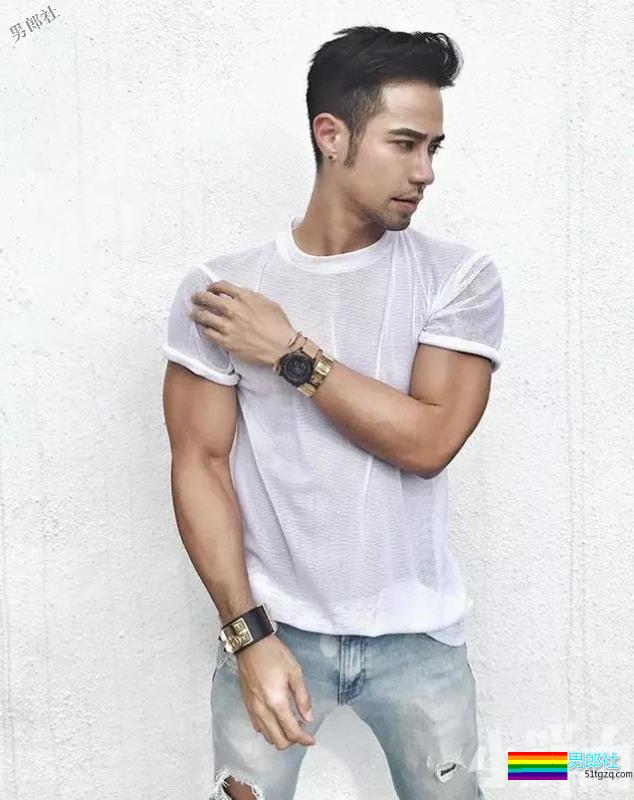 拜倒在这枚小叔的白内裤之下押大还是押小？胸肌傲人超想捏!-51虹马