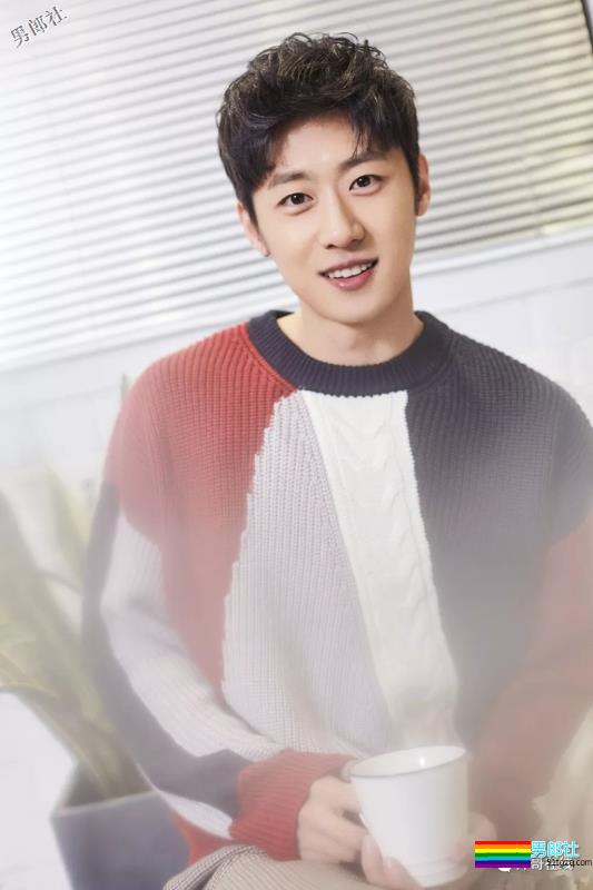 阳光小奶狗身材好到炸！八块腹肌抢镜，荷尔蒙爆棚超sexxy! - 51虹马