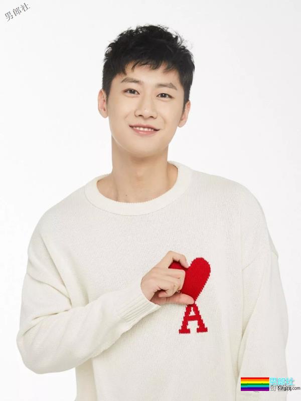 阳光小奶狗身材好到炸！八块腹肌抢镜，荷尔蒙爆棚超sexxy! - 51虹马