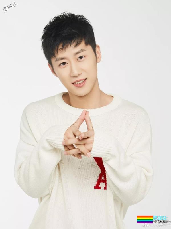 阳光小奶狗身材好到炸！八块腹肌抢镜，荷尔蒙爆棚超sexxy! - 51虹马