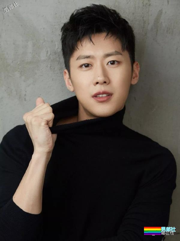 阳光小奶狗身材好到炸！八块腹肌抢镜，荷尔蒙爆棚超sexxy! - 51虹马