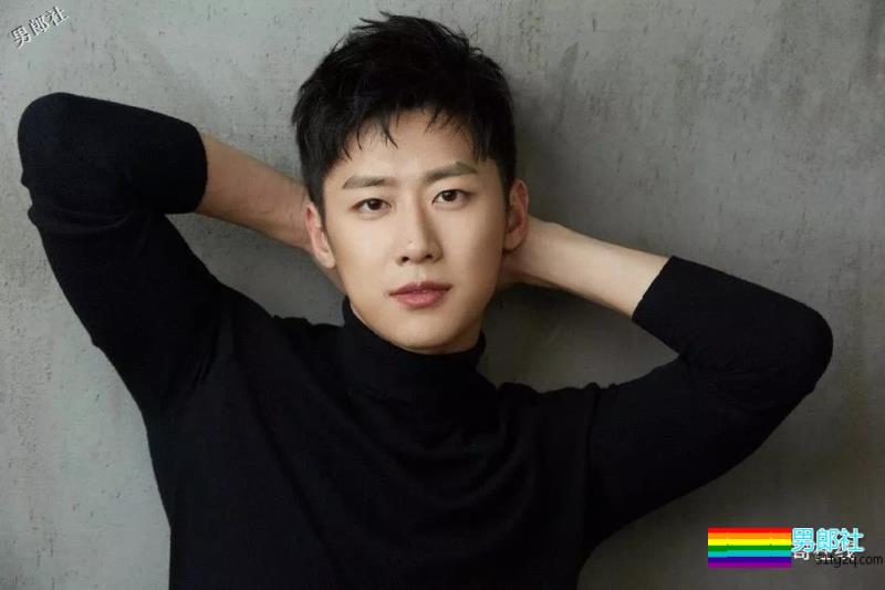 阳光小奶狗身材好到炸！八块腹肌抢镜，荷尔蒙爆棚超sexxy! - 51虹马