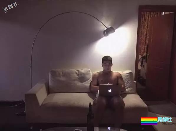 高颜鲜肉G圈男宠 完美胸腹肌性感到让你窒息 - 51虹马