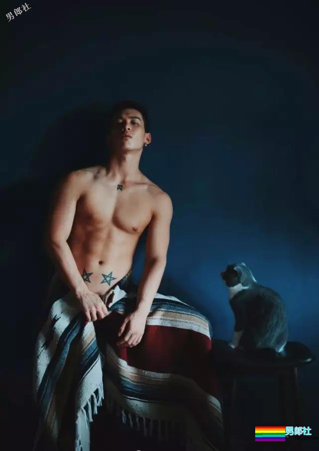 高颜鲜肉G圈男宠 完美胸腹肌性感到让你窒息 - 51虹马