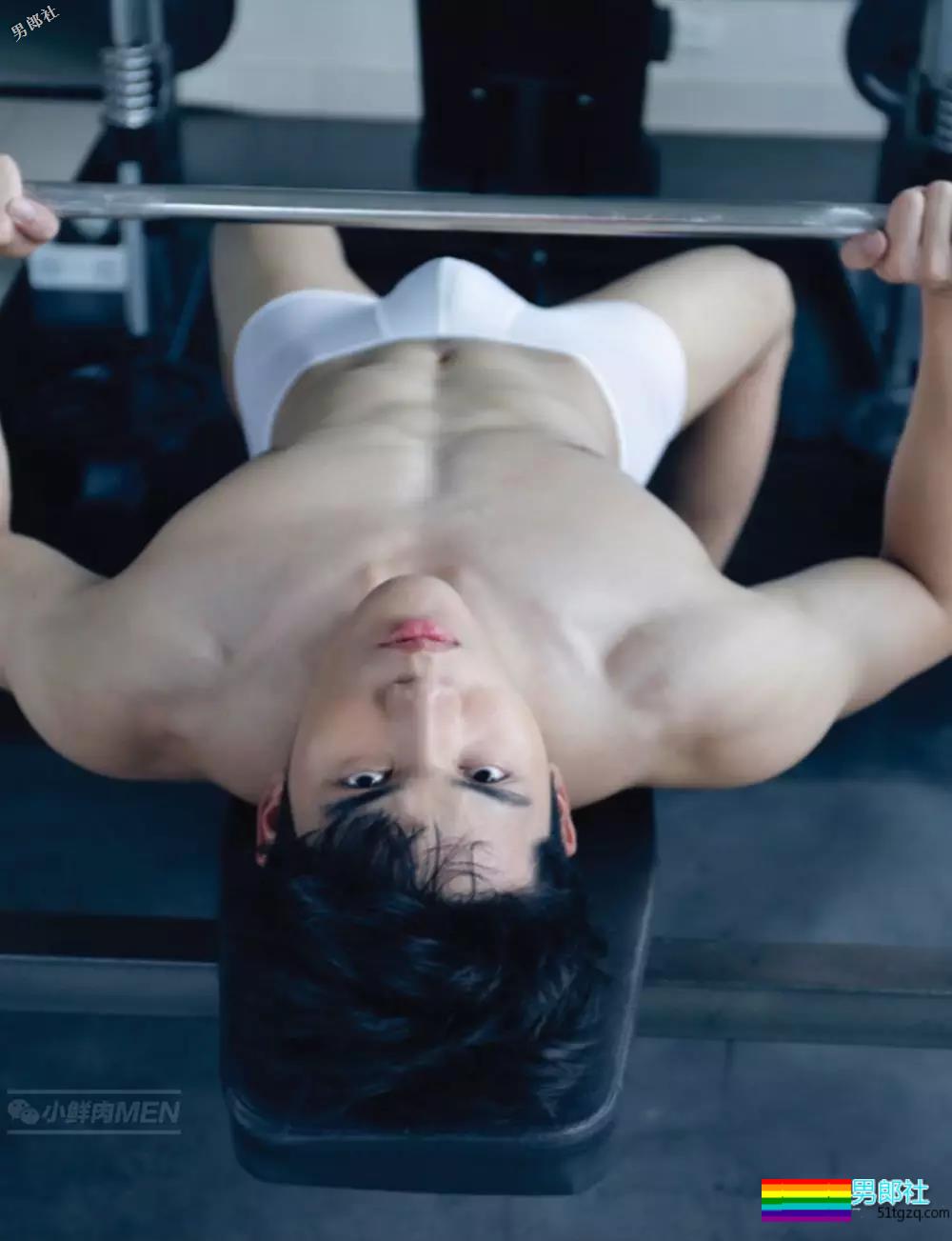 看看帅哥冷静一下！ - 51虹马