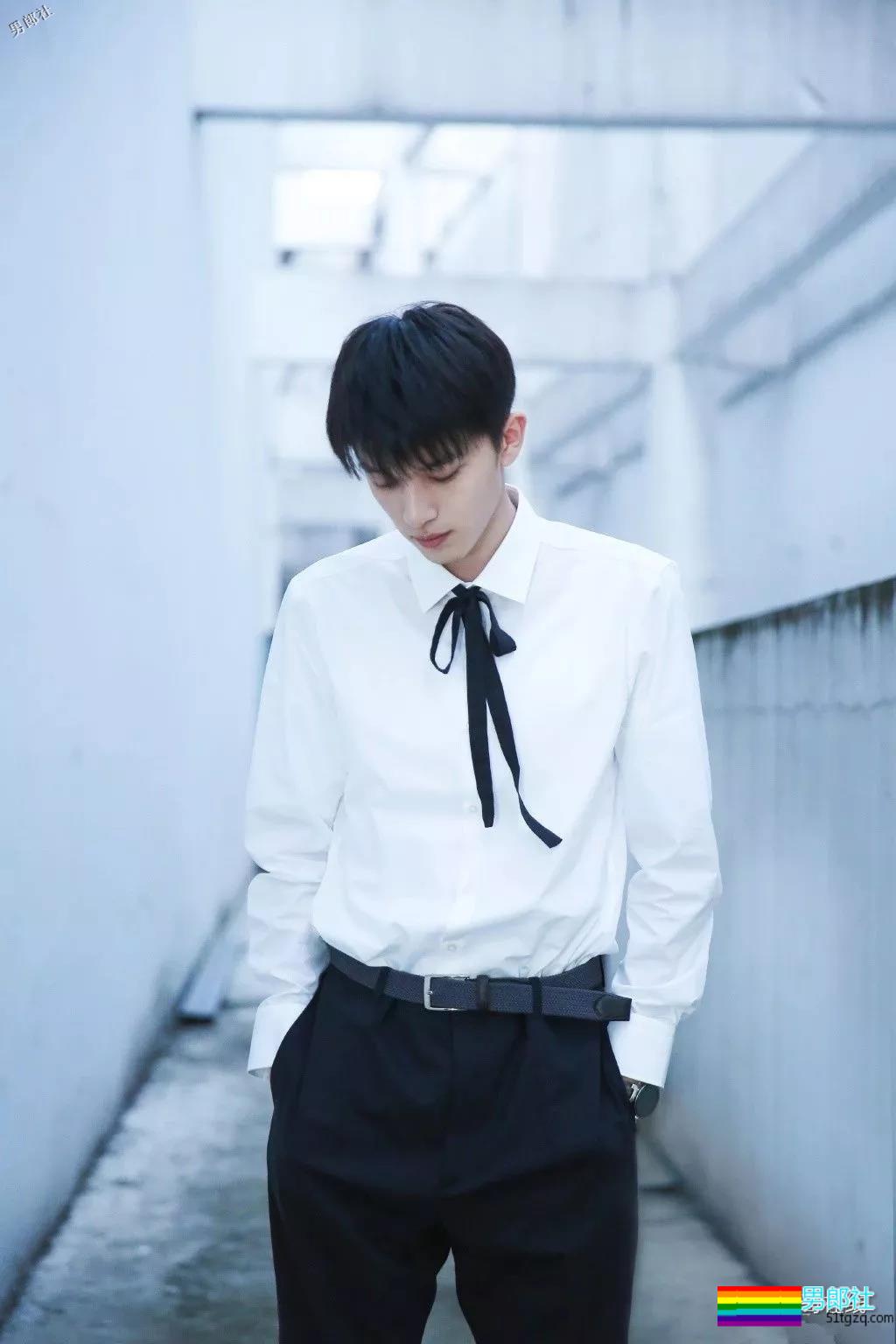 天生校草脸，气质清新又清涩的小哥哥！ - 51虹马