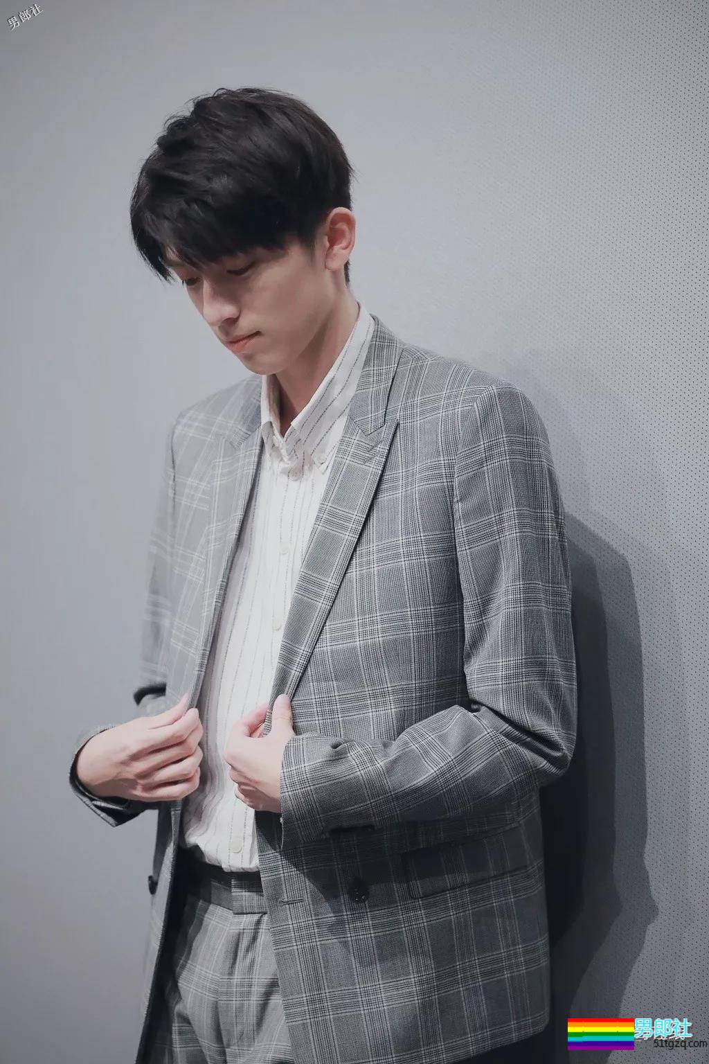 天生校草脸，气质清新又清涩的小哥哥！ - 51虹马