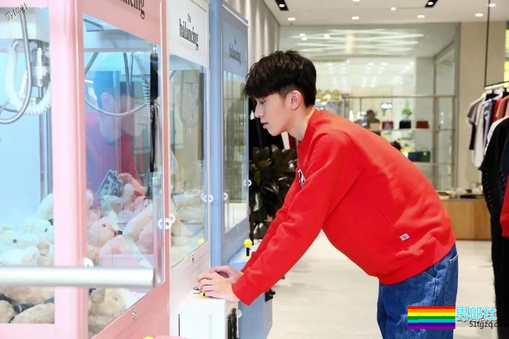 天生校草脸，气质清新又清涩的小哥哥！ - 51虹马