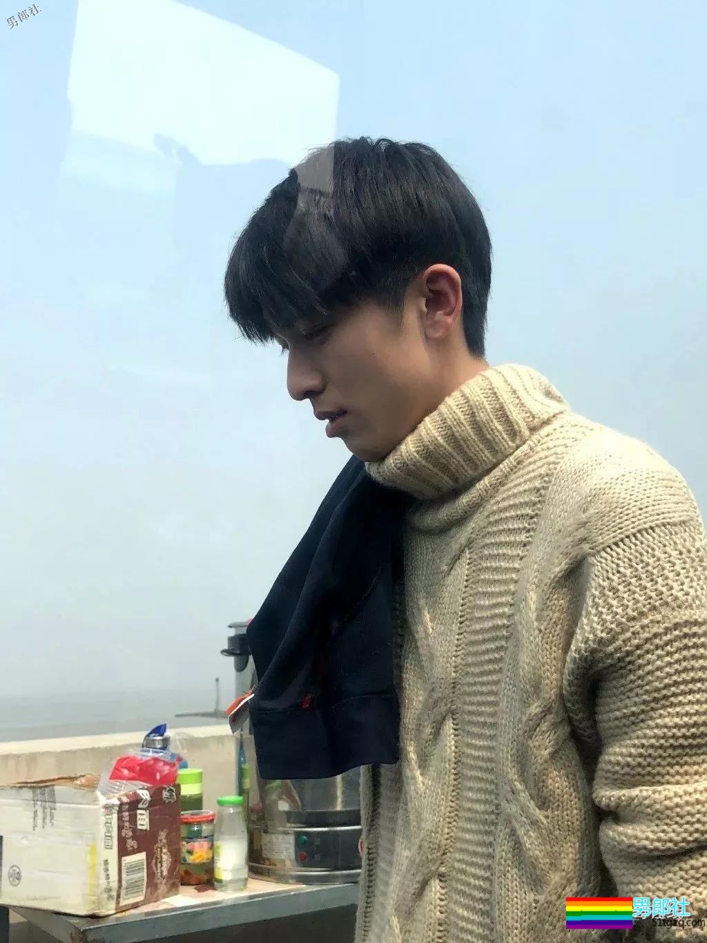 天生校草脸，气质清新又清涩的小哥哥！ - 51虹马