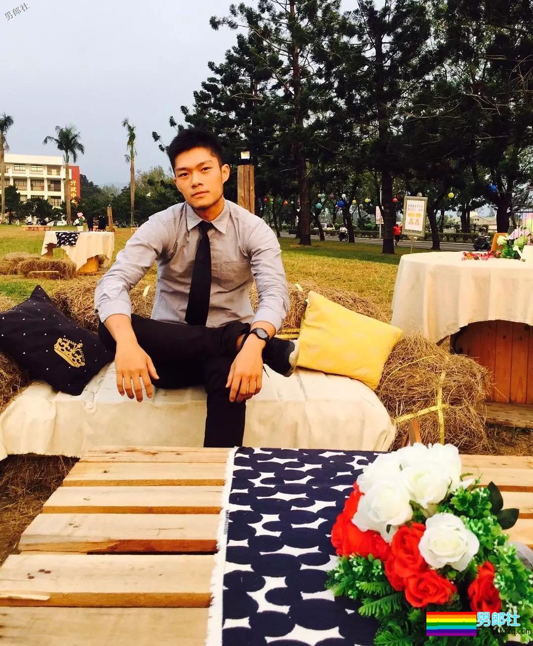 湾湾忠犬消防肌肉男神似岛国片男1，渴望下海 - 51虹马