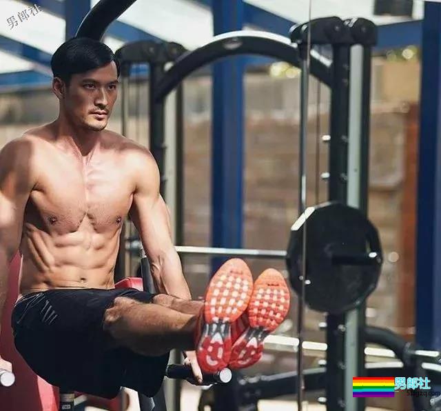 谁说中国男人不性感，是你没有认识他! - 51虹马