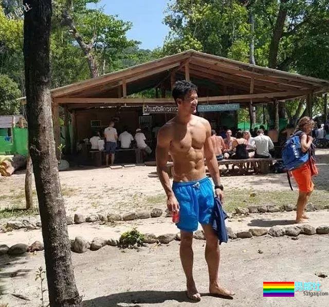 谁说中国男人不性感，是你没有认识他! - 51虹马