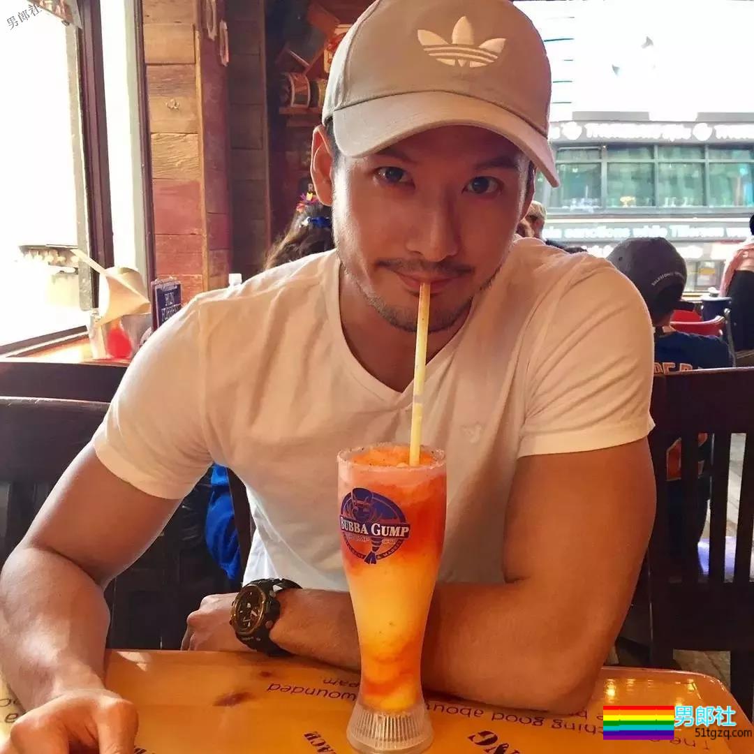 谁说中国男人不性感，是你没有认识他! - 51虹马