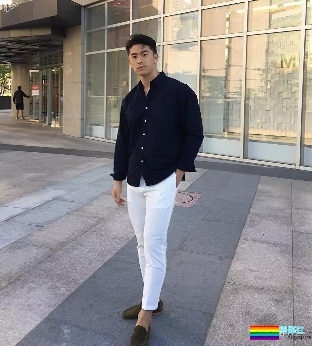 gay圈头像之王，太多人拿他做头像，总是不好好穿衣服~ - 51虹马