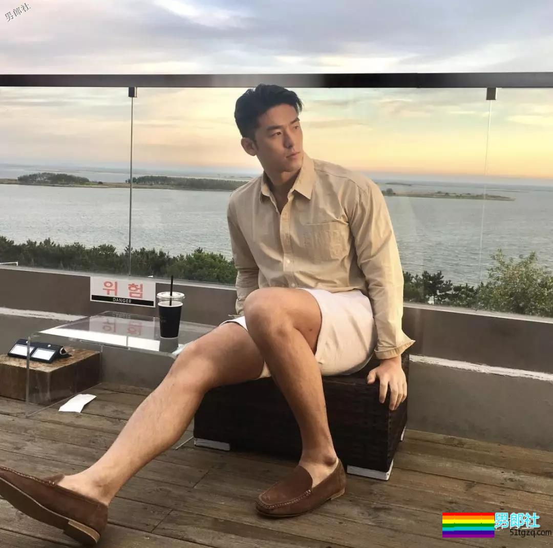 gay圈头像之王，太多人拿他做头像，总是不好好穿衣服~ - 51虹马