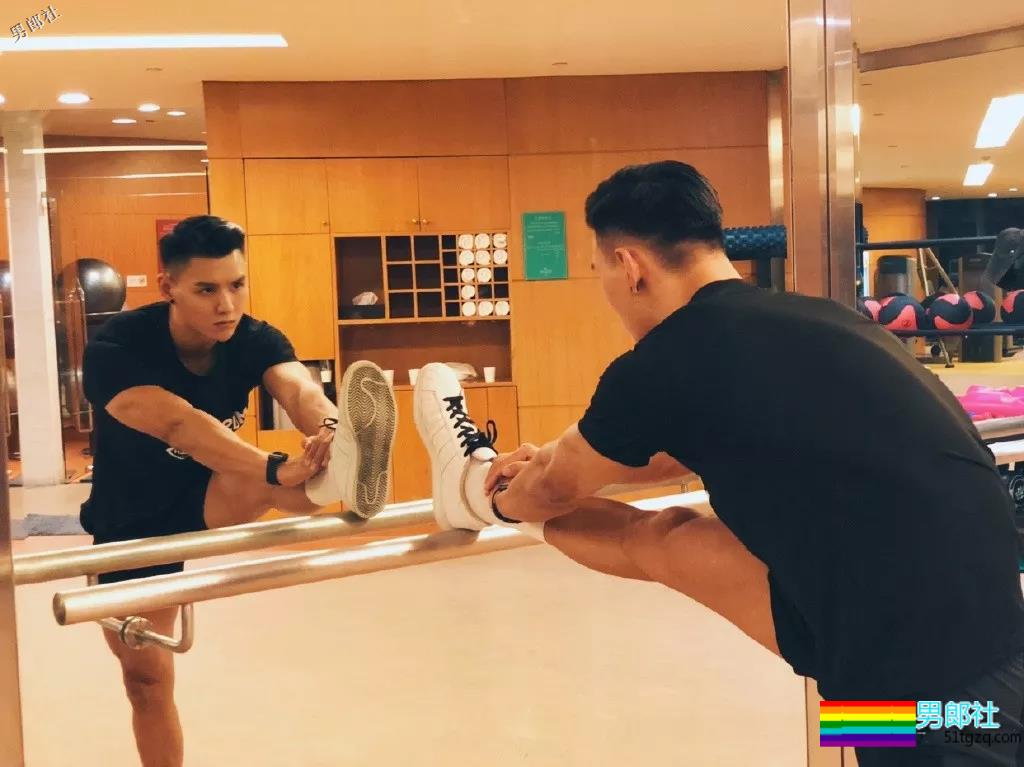 北体大校草+天菜私教+退役小哥+地铁“大”物帅哥，一萝筐神仙好肉体，看花了眼！ - 51虹马