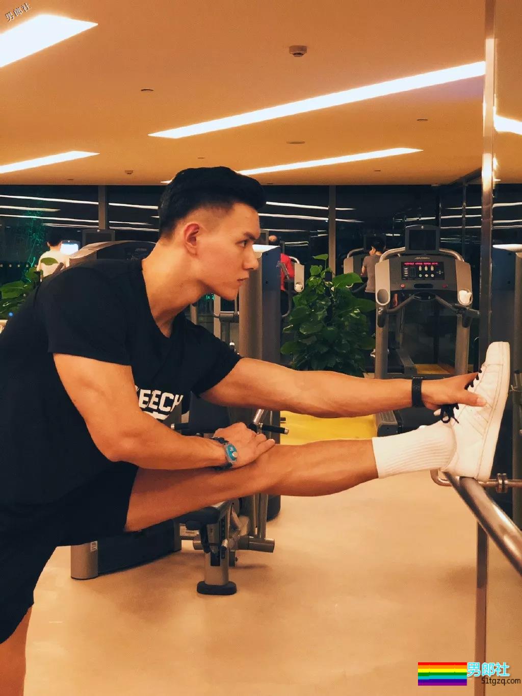 北体大校草+天菜私教+退役小哥+地铁“大”物帅哥，一萝筐神仙好肉体，看花了眼！ - 51虹马