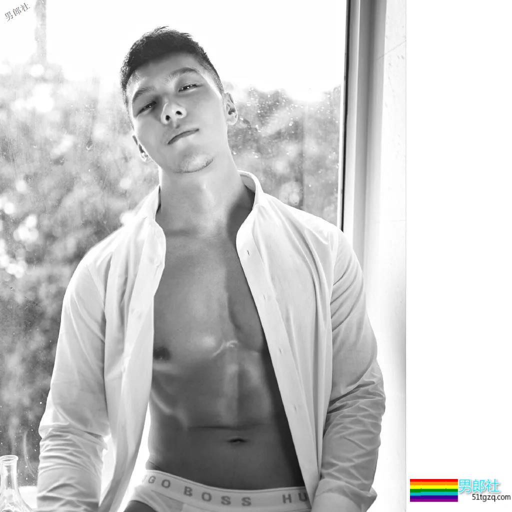 北体大校草+天菜私教+退役小哥+地铁“大”物帅哥，一萝筐神仙好肉体，看花了眼！ - 51虹马