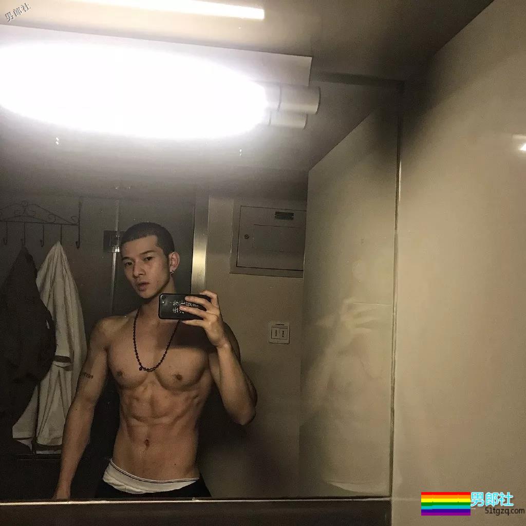 北体大校草+天菜私教+退役小哥+地铁“大”物帅哥，一萝筐神仙好肉体，看花了眼！ - 51虹马