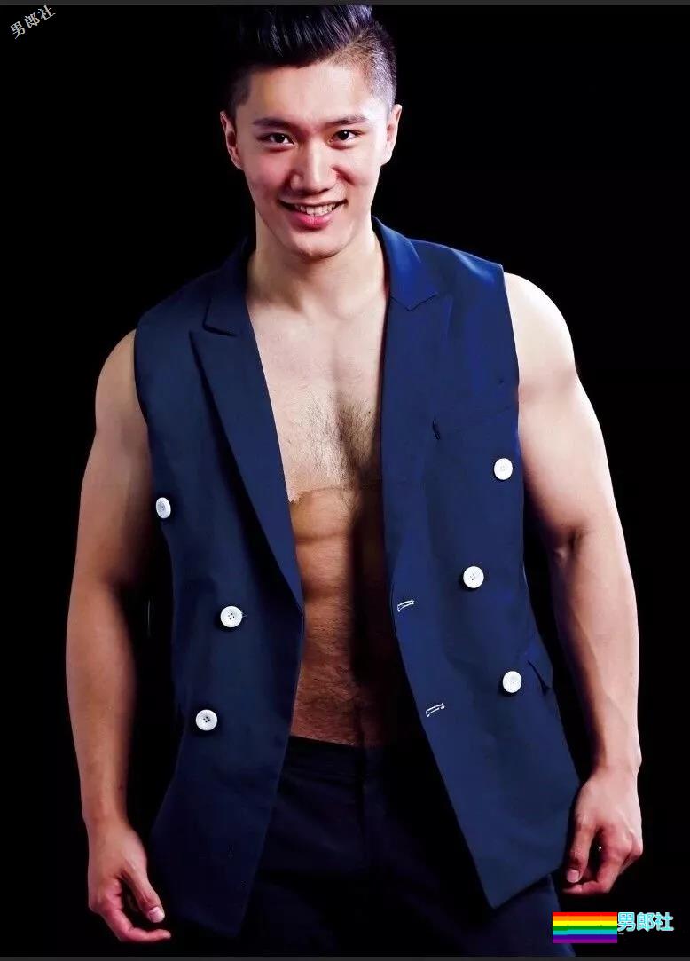 北体大校草+天菜私教+退役小哥+地铁“大”物帅哥，一萝筐神仙好肉体，看花了眼！ - 51虹马