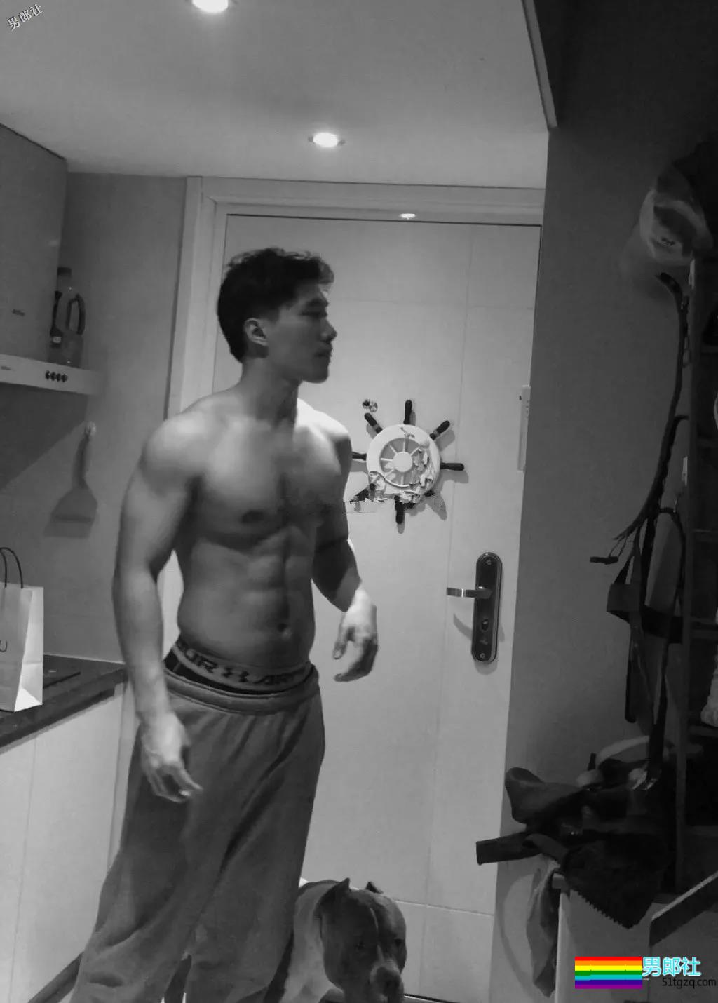 北体大校草+天菜私教+退役小哥+地铁“大”物帅哥，一萝筐神仙好肉体，看花了眼！ - 51虹马