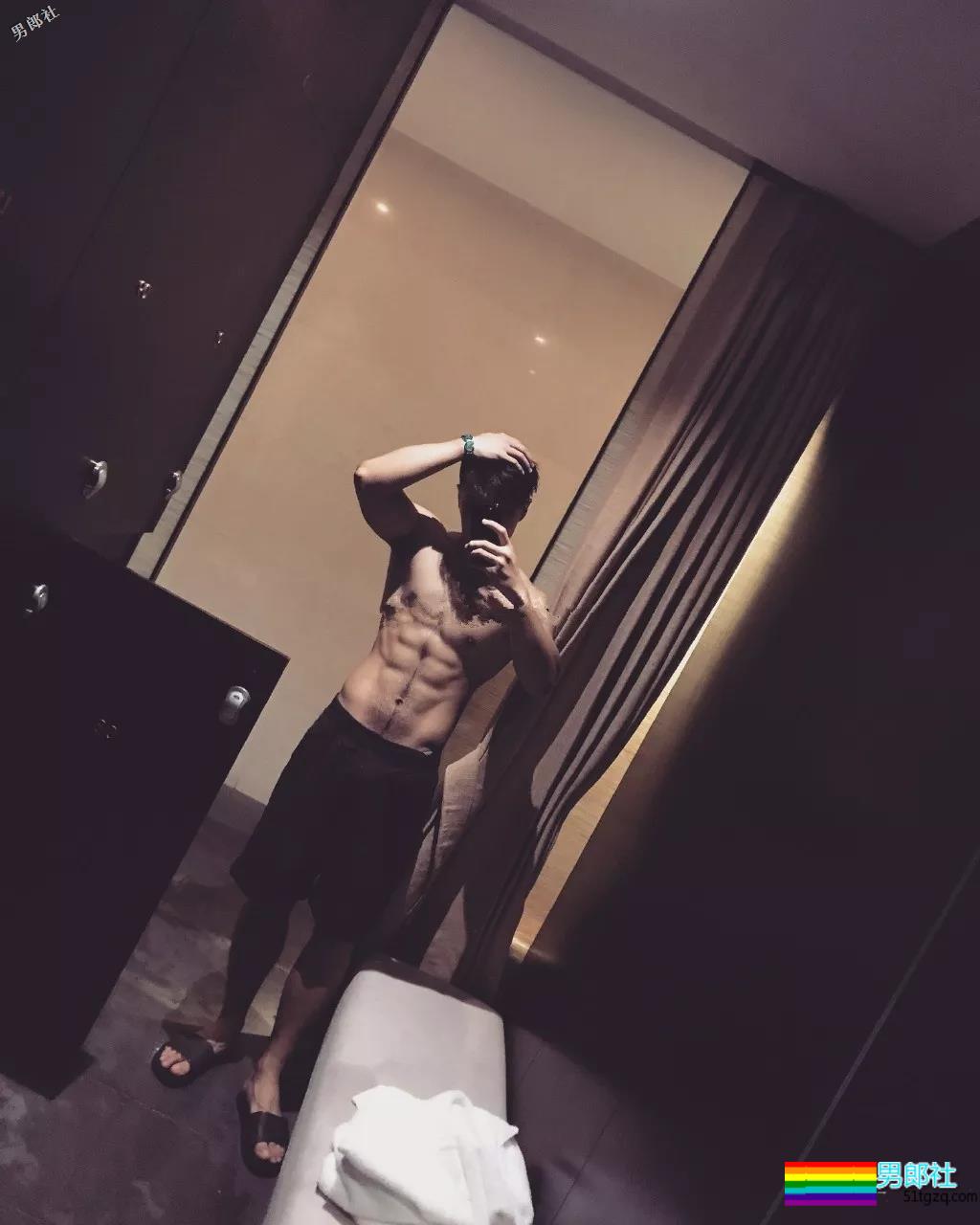 北体大校草+天菜私教+退役小哥+地铁“大”物帅哥，一萝筐神仙好肉体，看花了眼！ - 51虹马