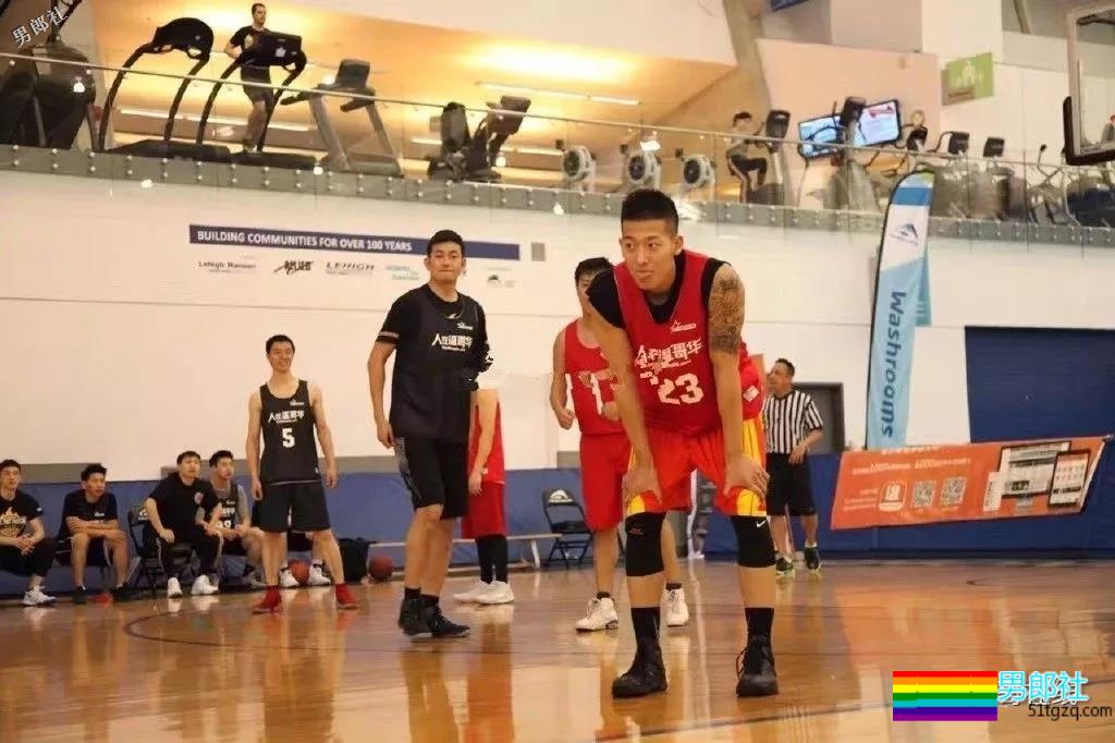 195篮球系长腿“大弟弟”，痞帅小爷们一身腱子肉，Man爆了！ - 51虹马