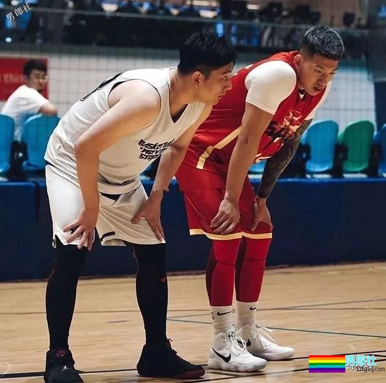 195篮球系长腿“大弟弟”,痞帅小爷们一身腱子肉,Man爆了! - 51虹马 195篮球系长腿“大弟弟”,痞帅小爷们一身腱子肉,Man爆了! - 51虹马