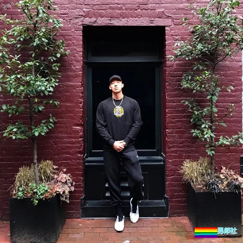 195篮球系长腿“大弟弟”，痞帅小爷们一身腱子肉，Man爆了！ - 51虹马